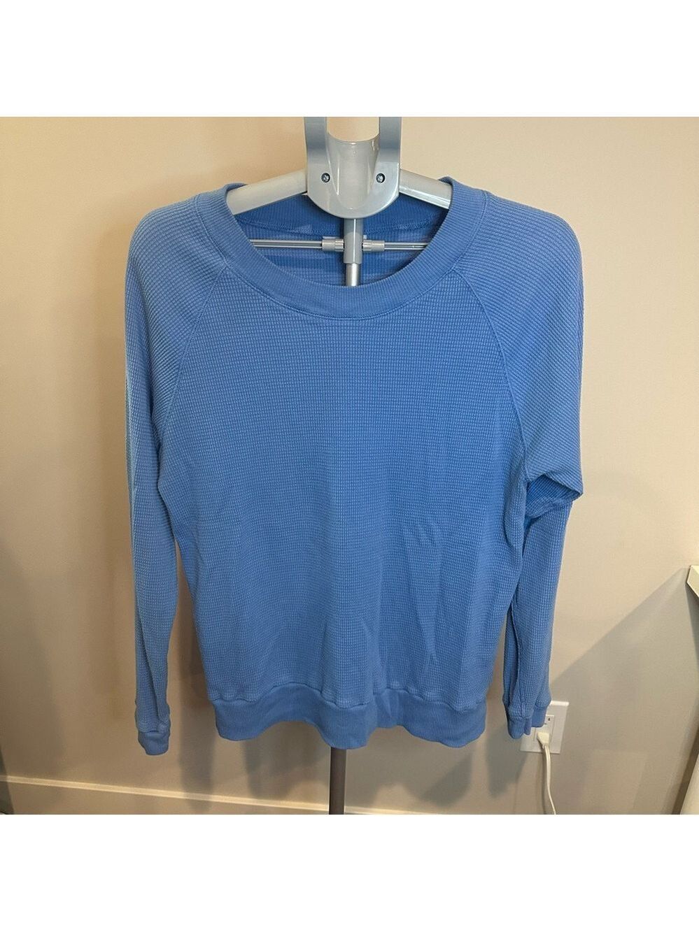 TNA Aritzia Blue Waffle Knit Crewneck Sweatshirt Thermal Pullover Size L